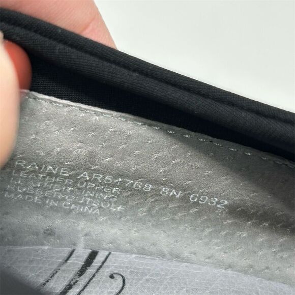 Abeo Raine Black Leather Slip-On Ankle Bootie Pumps Size 8 Neutral Fall - Picture 10 of 10